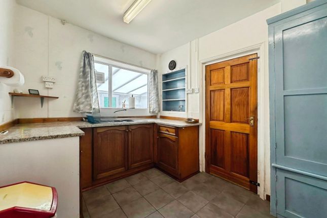63, Wood Street, Leek photo 2