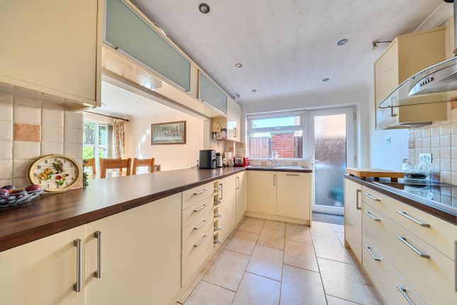 133, Velmead Road, Hampshire photo 4