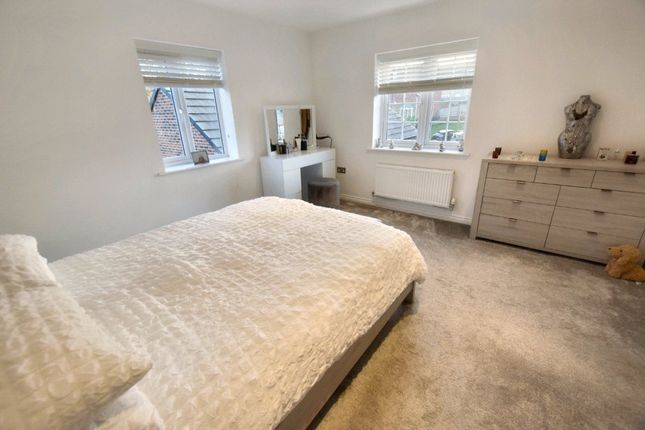 7, Honeybourne Road, Leeds photo 4