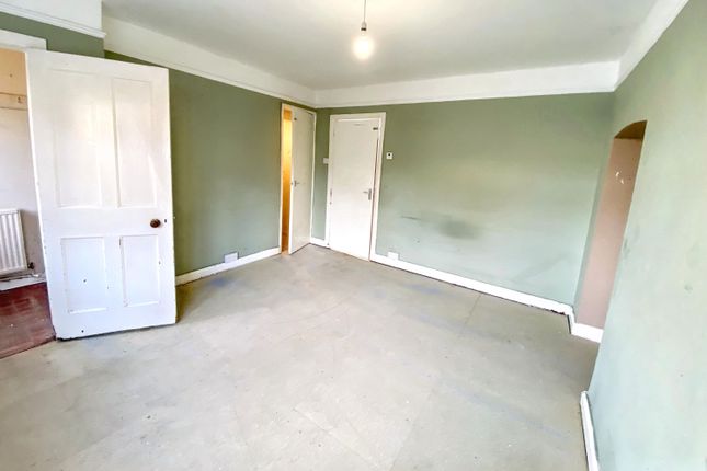 170 Wood Lane, Chippenham photo 4