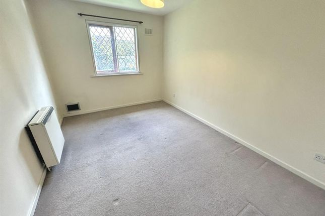 78, Regent Gardens, Hereford photo 4