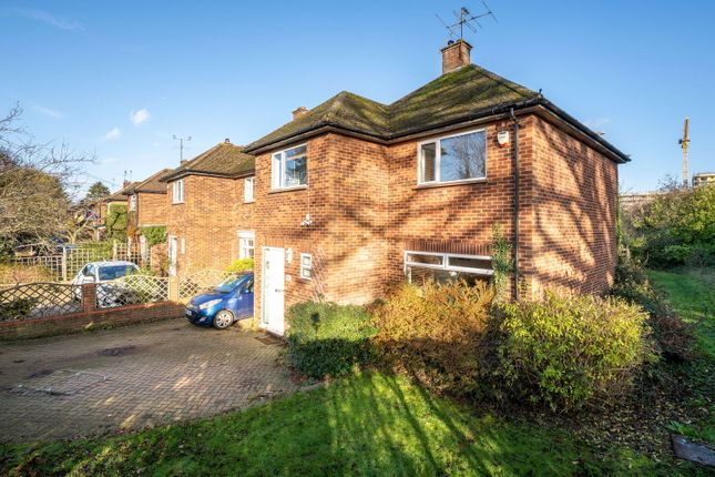173, Fairview Road, Stevenage photo 2