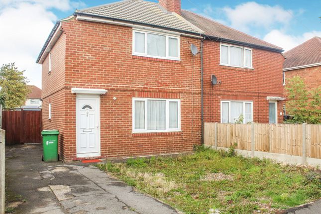 3 Bed Semi Detached House To Rent In Kent Avenue Slough Sl1