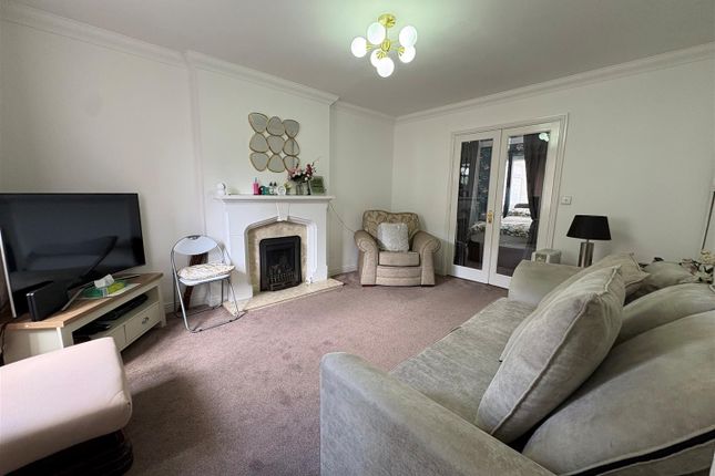 32, Hazelhurst Road, Bradford photo 4