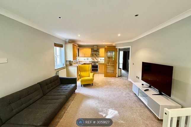 Flat, Symeon Place, Caversham, Reading photo 4