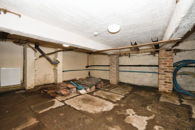 Salon - Cellar 03.Jpg