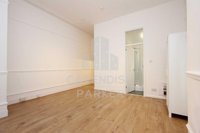 Studio to rent in Princes Avenue, Muswell Hill, London