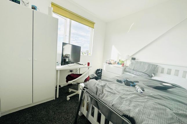 31 Teversal Avenue, Nottingham photo 5