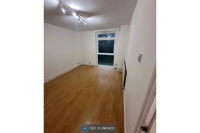 Flat, Rocklands Gordon Road, London photo 5
