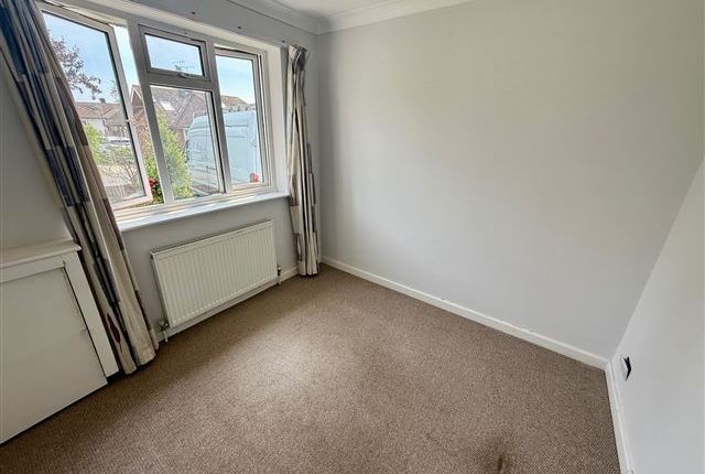 23, Copthorne Hill, Worthing photo 3