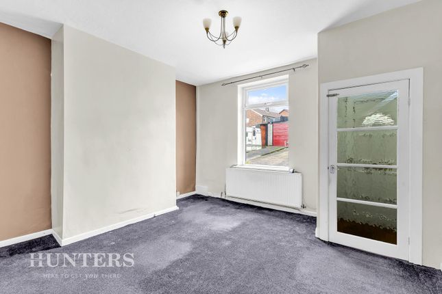 6, Alfred Street, Littleborough photo 2