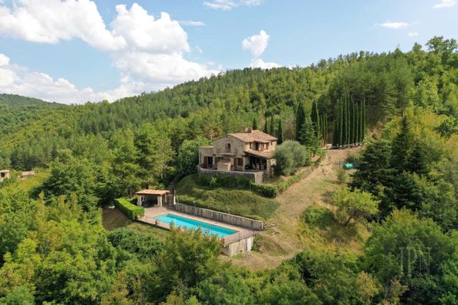 Country house for sale in Località San Faustino, Pietralunga, Perugia, Umbria, Italy