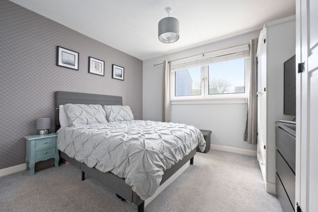 52 Greenacre Place, Stirling photo 4