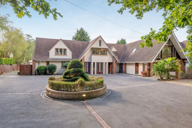 Thumbnail Detached house to rent in Winkfield Road, Ascot