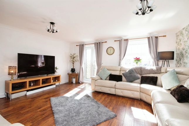 Town house for sale in Cambrian Crescent, Marshfield, Cardiff CF3