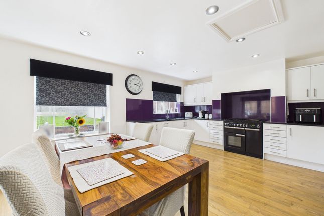 2 Eyres Close, Sutton-In-Ashfield photo 2