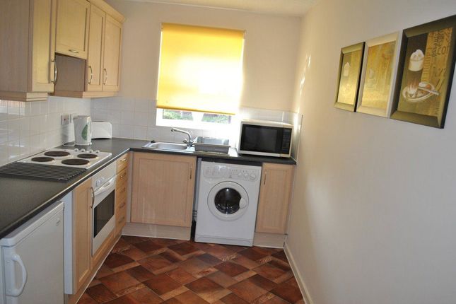 1 Paisley Park, Off Gladstone Road, Bolton photo 4