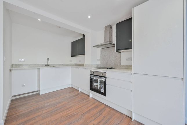 Thumbnail Flat to rent in Brownhill Road, Catford, London