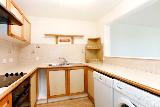 Portsmouth Road, Surbiton photo 3
