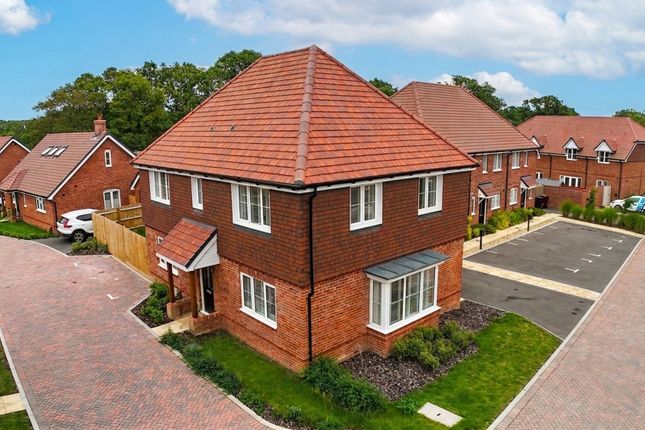 4-bed house on Plot 40 Orchard Park, Poplar Walk, Kirdford, £565,000