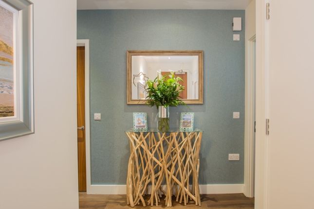 2 Bed Flat For Sale In Abbey Sands Torbay Road Torquay Tq2 Zoopla