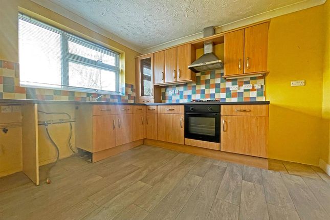 40 Dearne Walk, Bedford photo 2