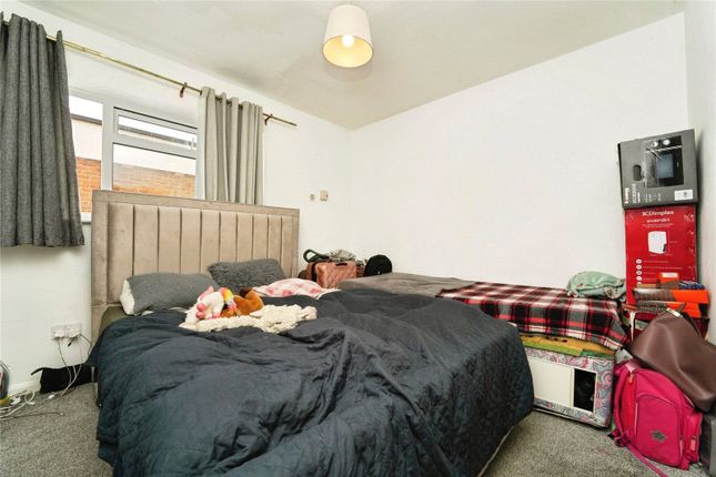 6, The Cedars,, Hucclecote Road, Gloucestershire photo 4