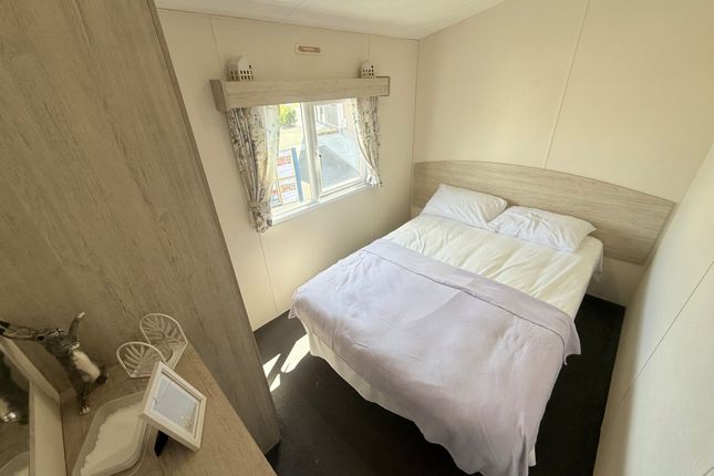 4, St Osyth Beach Holiday Park, Clacton-on-Sea photo 4