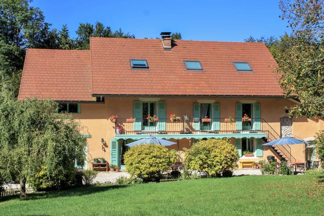 Villa for sale in Lepin Le Lac, Annecy / Aix Les Bains, French Alps / Lakes