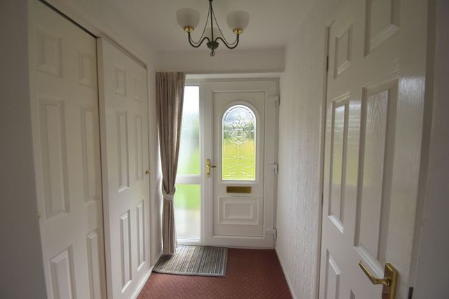 8 Linglongs Avenue, High Peak photo 4