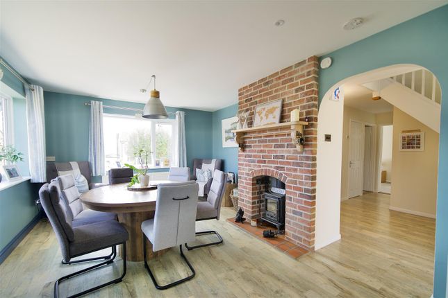 10, Budmouth Avenue, Weymouth photo 3