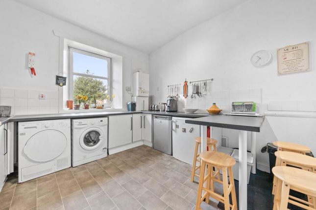 34B, Forth Crescent, Stirling photo 5