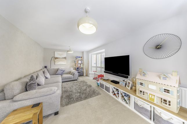 14, Fingal Crescent, Spencers Wood, Reading photo 3