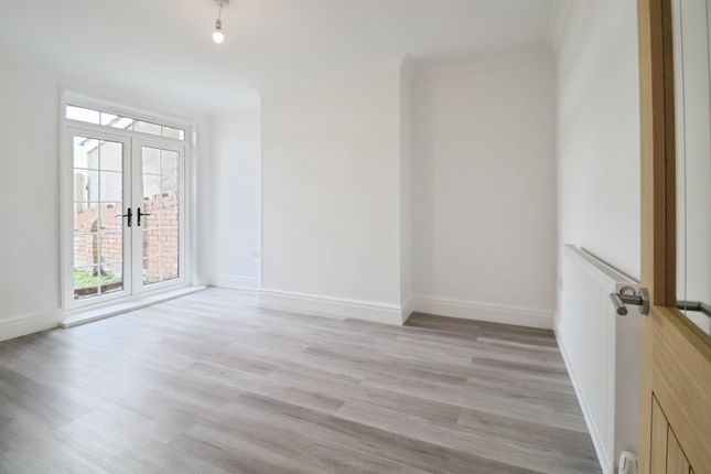 48, Fairwater Grove West, Cardiff photo 4