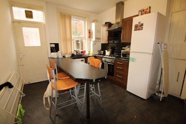Thumbnail Terraced house to rent in Welton Place, Hyde Park, Leeds