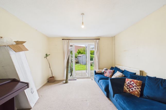 44, Bay Tree Close, Bristol photo 4