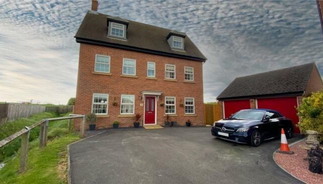Thumbnail Detached house to rent in Irwin Road, Blyton, Gainsborough