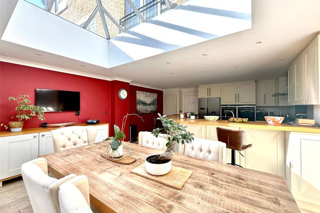 3, Swordsmans Road, Deepcut photo 3