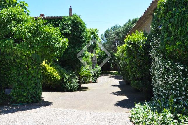 Houses for Sale in Borrassà, Girona, Catalonia, Spain - Zoopla