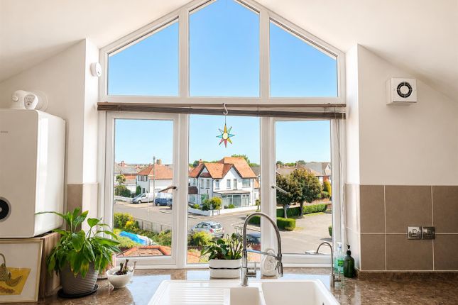 140, Portsmouth Road, Lee-On-The-Solent photo 4