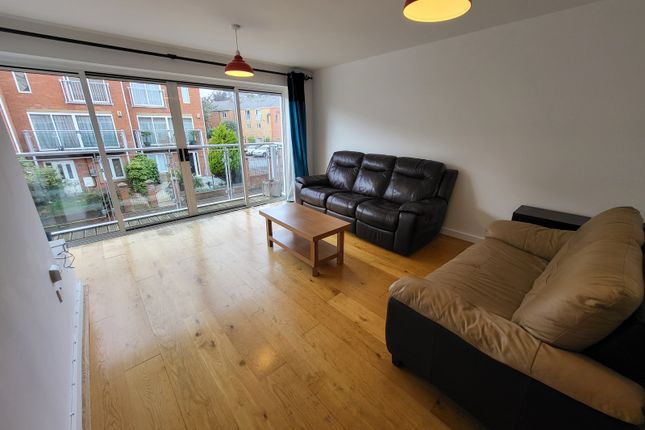 8 Colin Murphy Road, Manchester photo 2