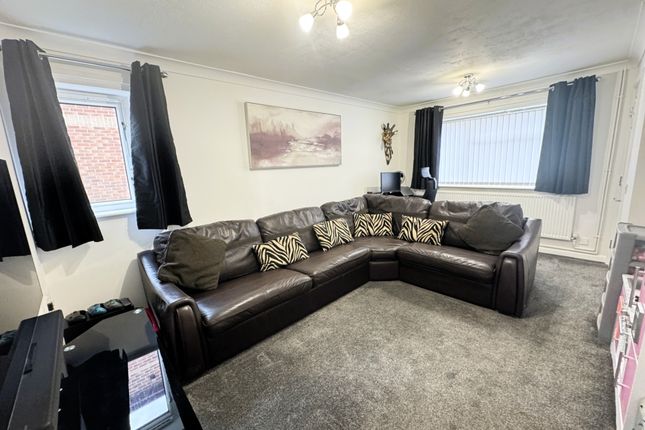 37, Clumber Avenue, Nottingham photo 4