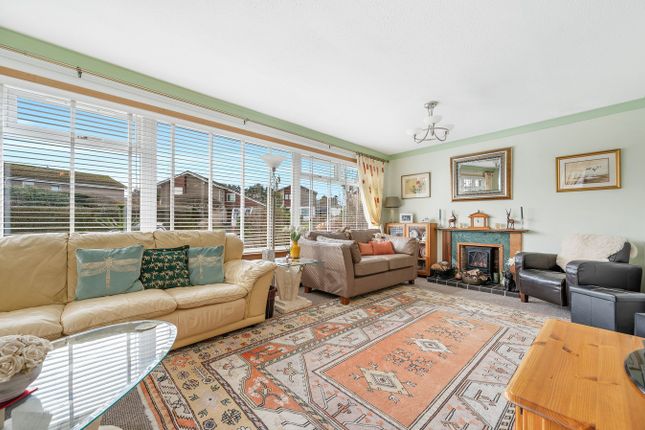 8, Milesmark Court, Dunfermline photo 2