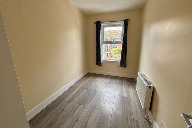 1156B, High Road, London photo 5
