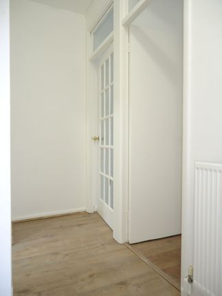 Rollo Court, Rawson Street / Strasburg Road, London photo 4