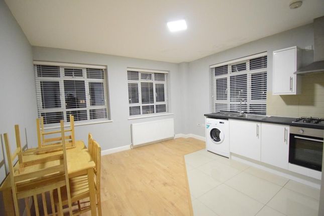 Thumbnail Flat to rent in Penwith Road, London