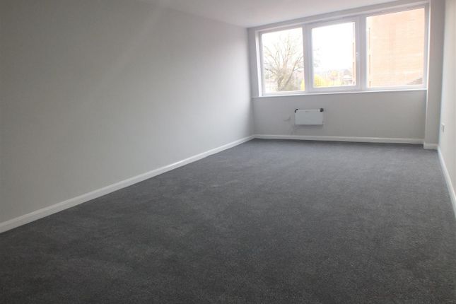 Flat to rent in Melbourne Street, Stalybridge