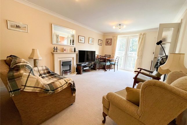 29, Warburton Court, Uppermill photo 2