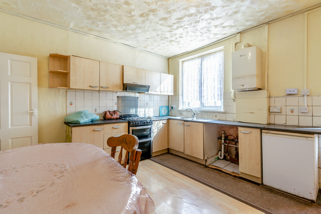 82, Blackacre Road, Dudley photo 3