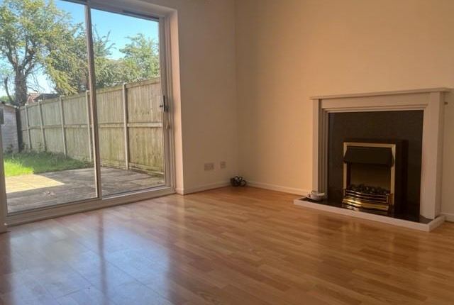 33, Raleigh Close, Gloucester photo 2